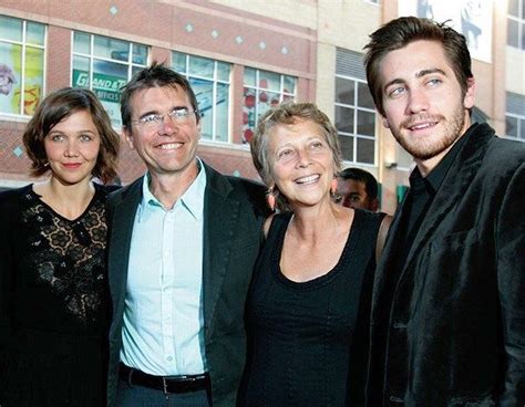 jake and maggie gyllenhaal parents